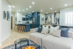 Modern Central 1 BR Apartment